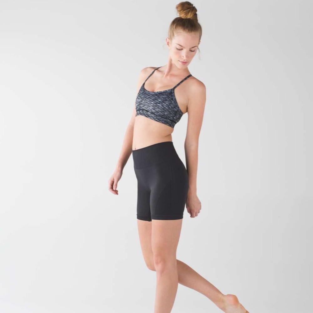 Lululemon Flow Y Bra IV
White Black